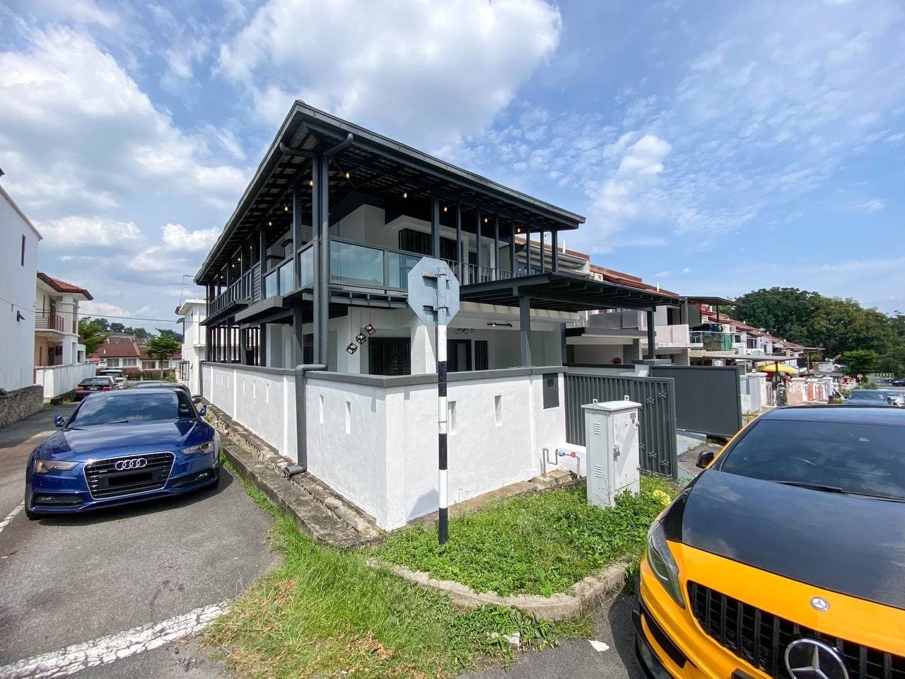 END LOT RENOVATED 2 Storey Damai Perdana Cheras - photo 2