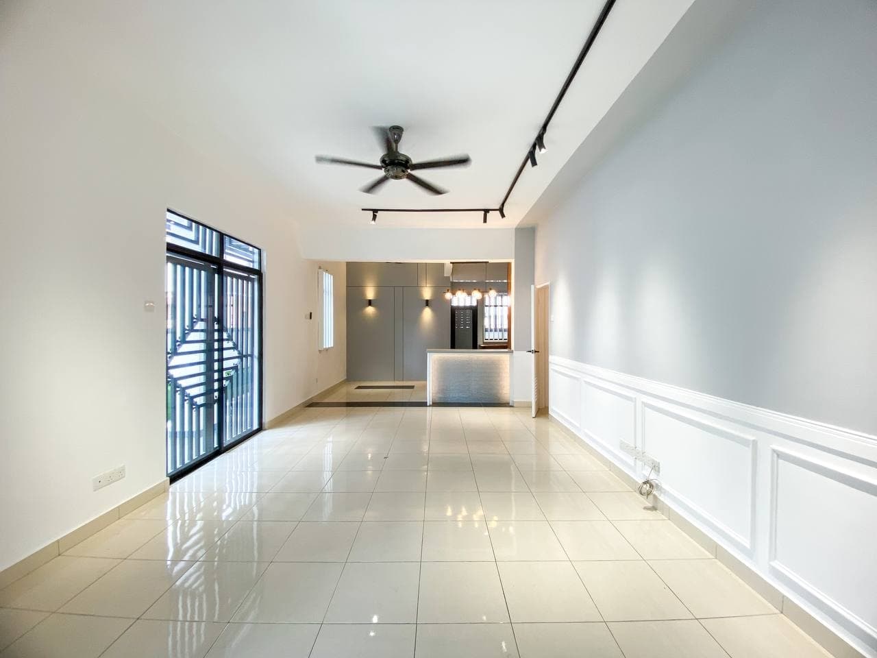 END LOT RENOVATED 2 Storey Damai Perdana Cheras - photo 3