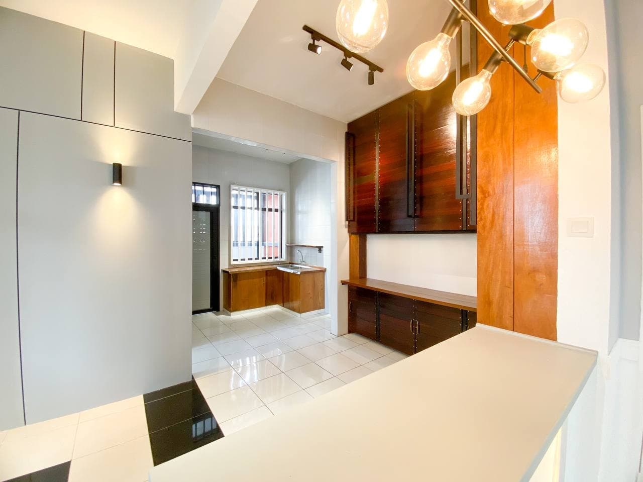 END LOT RENOVATED 2 Storey Damai Perdana Cheras - photo 4