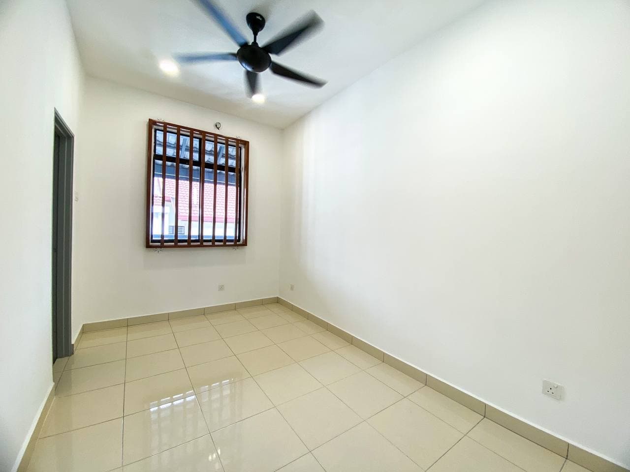 END LOT RENOVATED 2 Storey Damai Perdana Cheras - photo 12