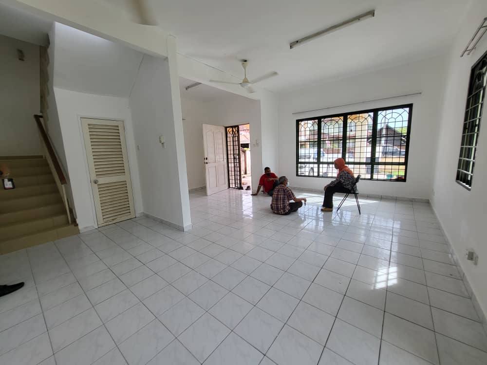RUMAH CANTIK 2 Storey Semi D Bandar Tasik Kesuma - photo 4
