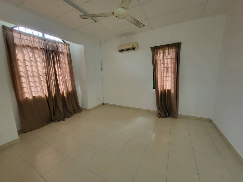RUMAH CANTIK 2 Storey Semi D Bandar Tasik Kesuma - photo 8