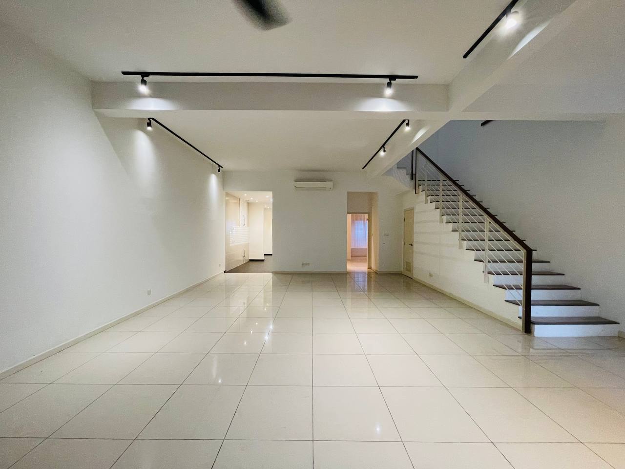 RENOVATED 2 Storey Cahaya Alam U12 Shah Alam - photo 4