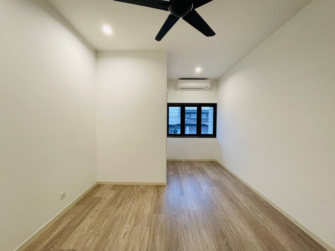 RENOVATED 2 Storey Cahaya Alam U12 Shah Alam - photo 10