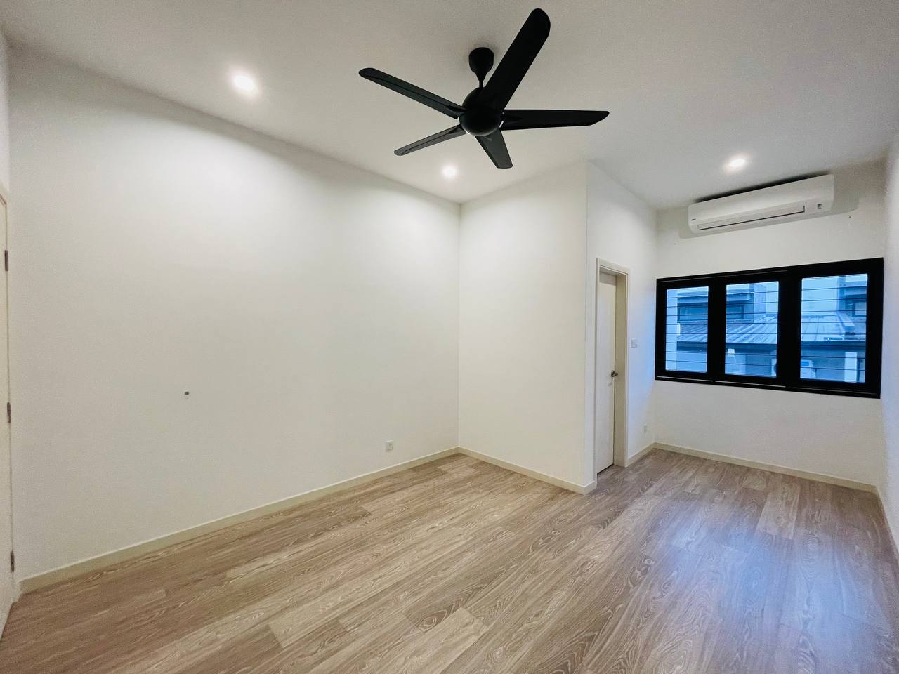 RENOVATED 2 Storey Cahaya Alam U12 Shah Alam - photo 13