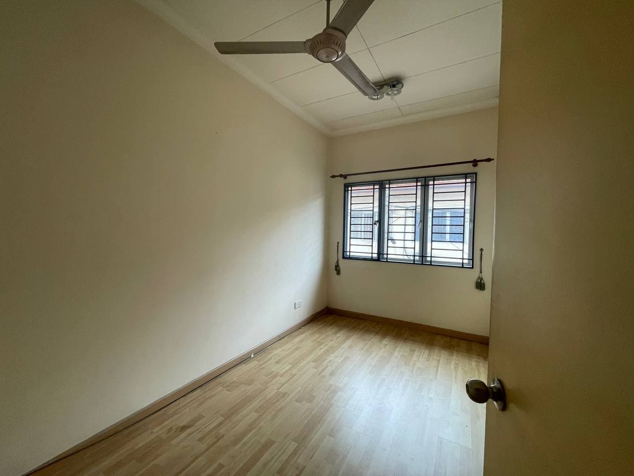 FREEHOLD 2 Storey Taman Pinggiran USJ 2 Subang Jay - photo 13