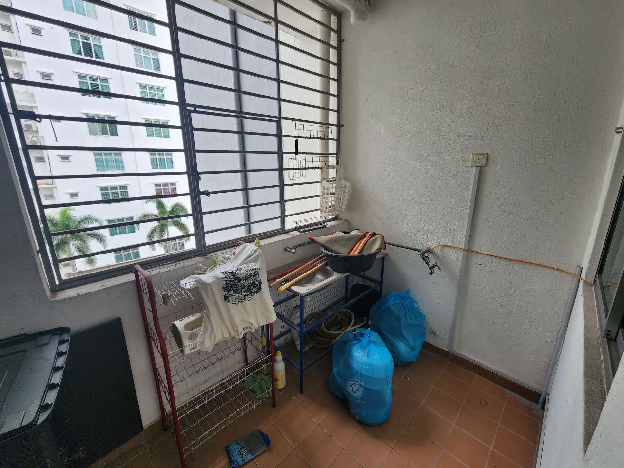 CORNER UNIT Pangsapuri Anggun Seksyen 4 Bangi - photo 9
