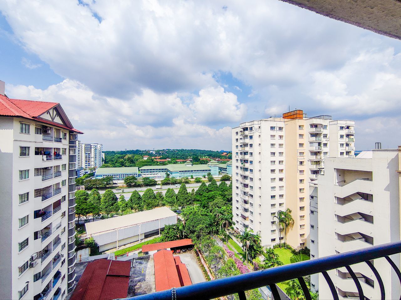 NEAR LRT Puncak Seri Kelana Condo Ara Damansara - photo 8