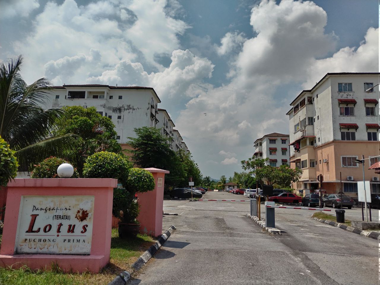 NEAR LRT LEVEL 1 Lotus Apartment Puchong - photo 7