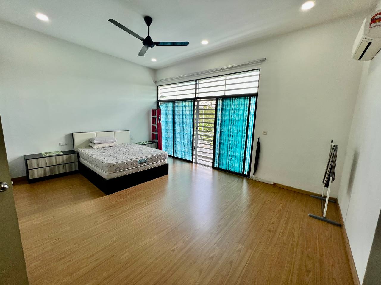 CORNER UNIT 3 Storey Semi D 28 Villa Seremban - photo 4