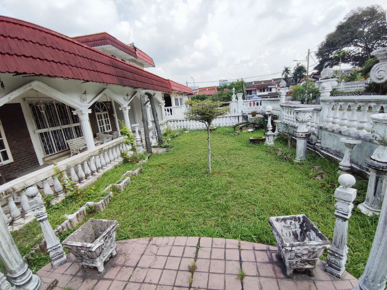 NEAR MOSQUE 2 Storey Semi D SS5 Kelana Jaya PJ - photo 4