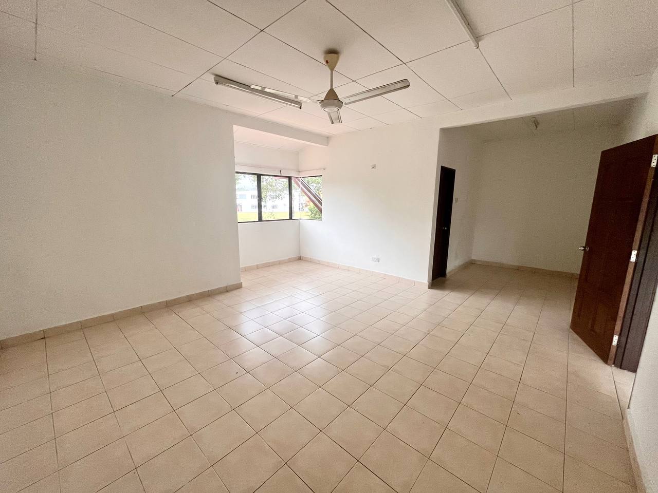 CORNER 2 Storey Taman Bunga Negara Seksyen 27 - photo 6
