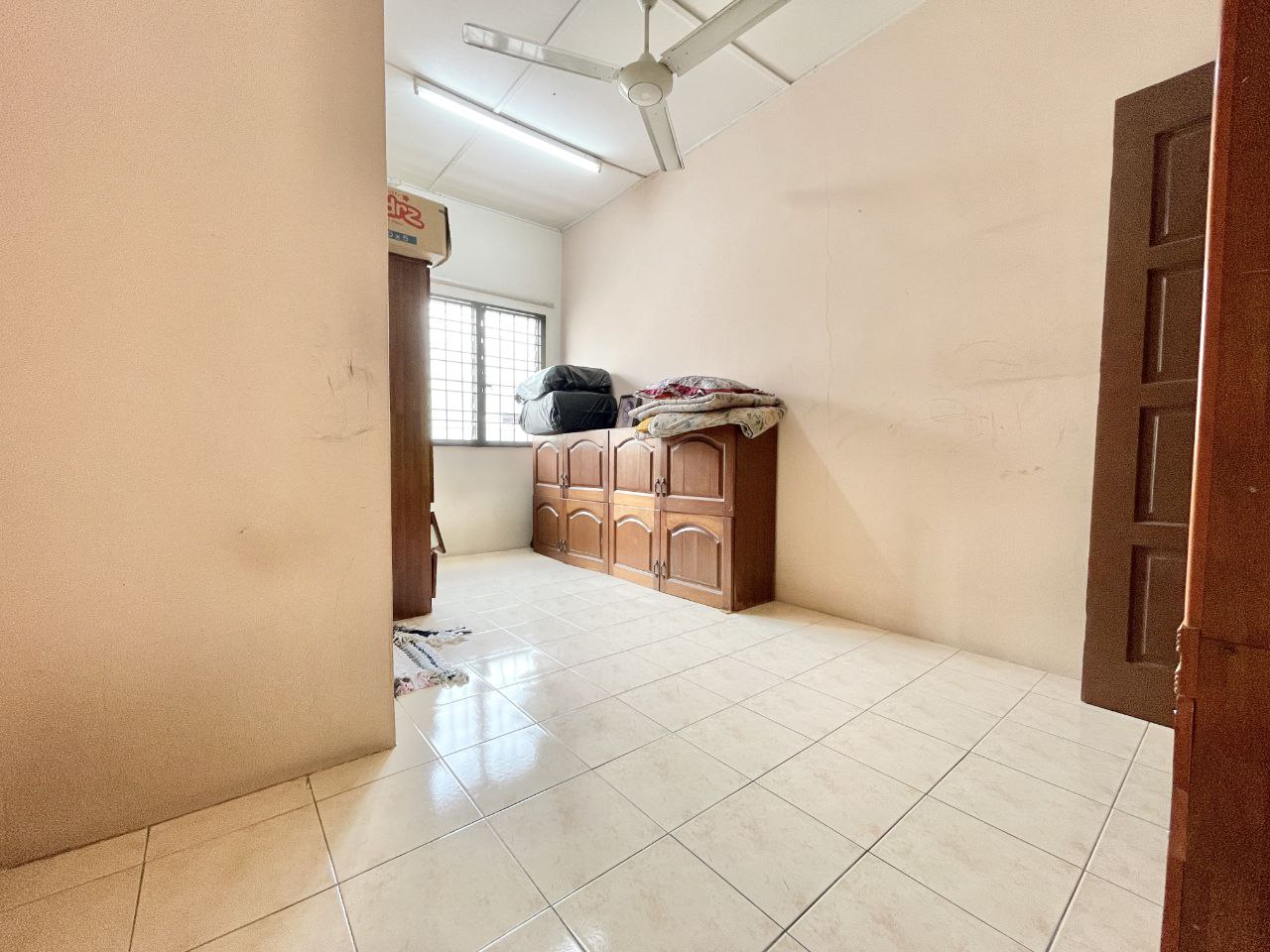 FACING OPEN 2 Storey Taman Puteri Subang U5 - photo 8