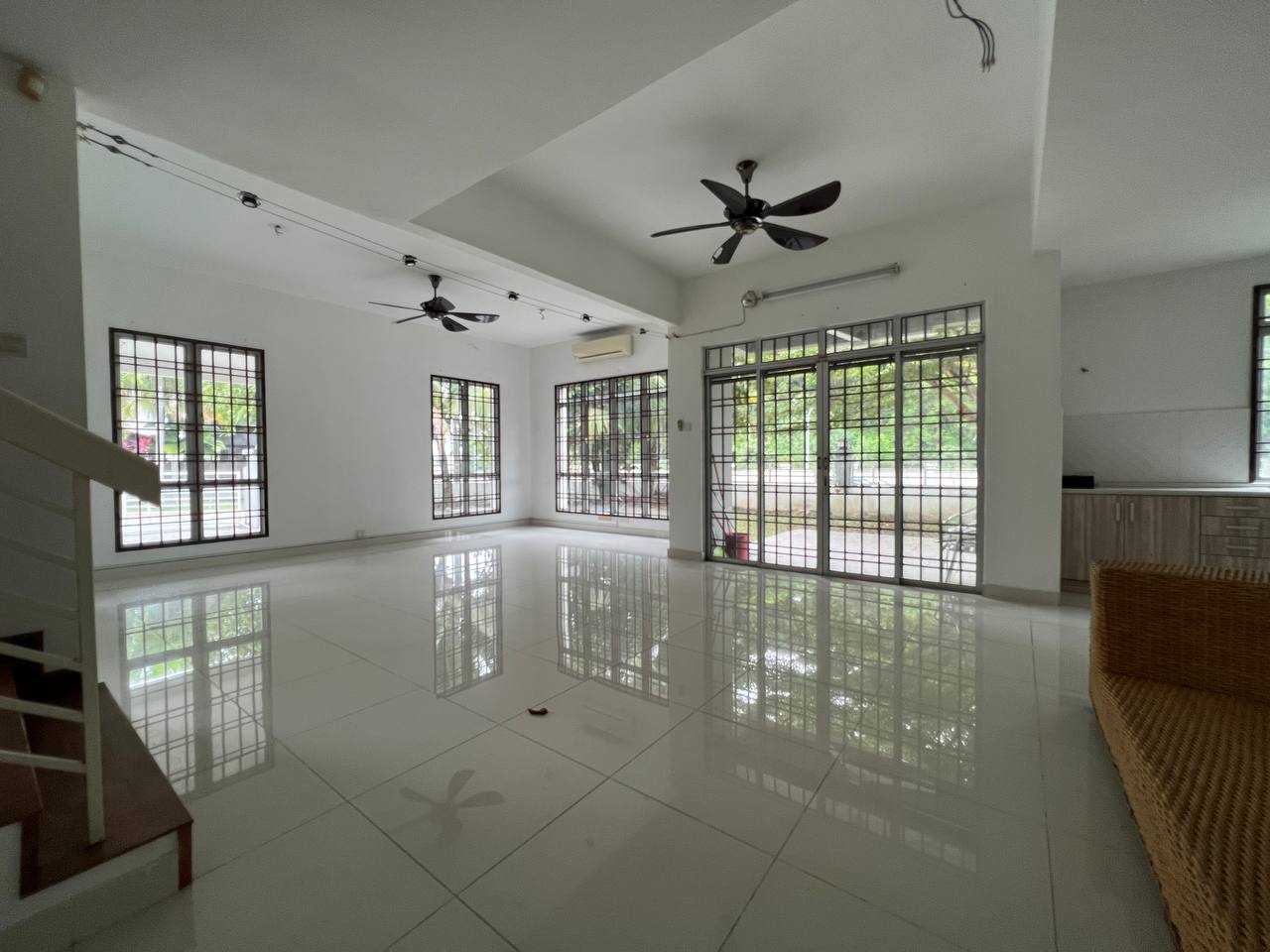 CORNER UNIT 2 Storey Semi D Saujana Villa Kajang - photo 3