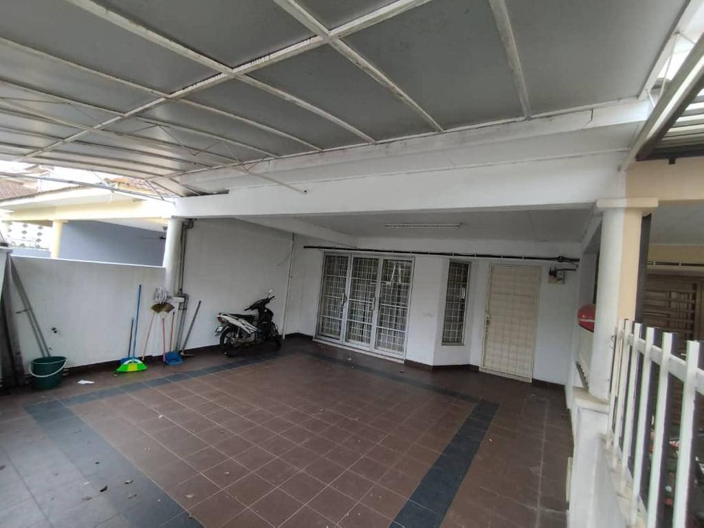 RENOVATED 2 Storey Taman Sutera Kajang - photo 9