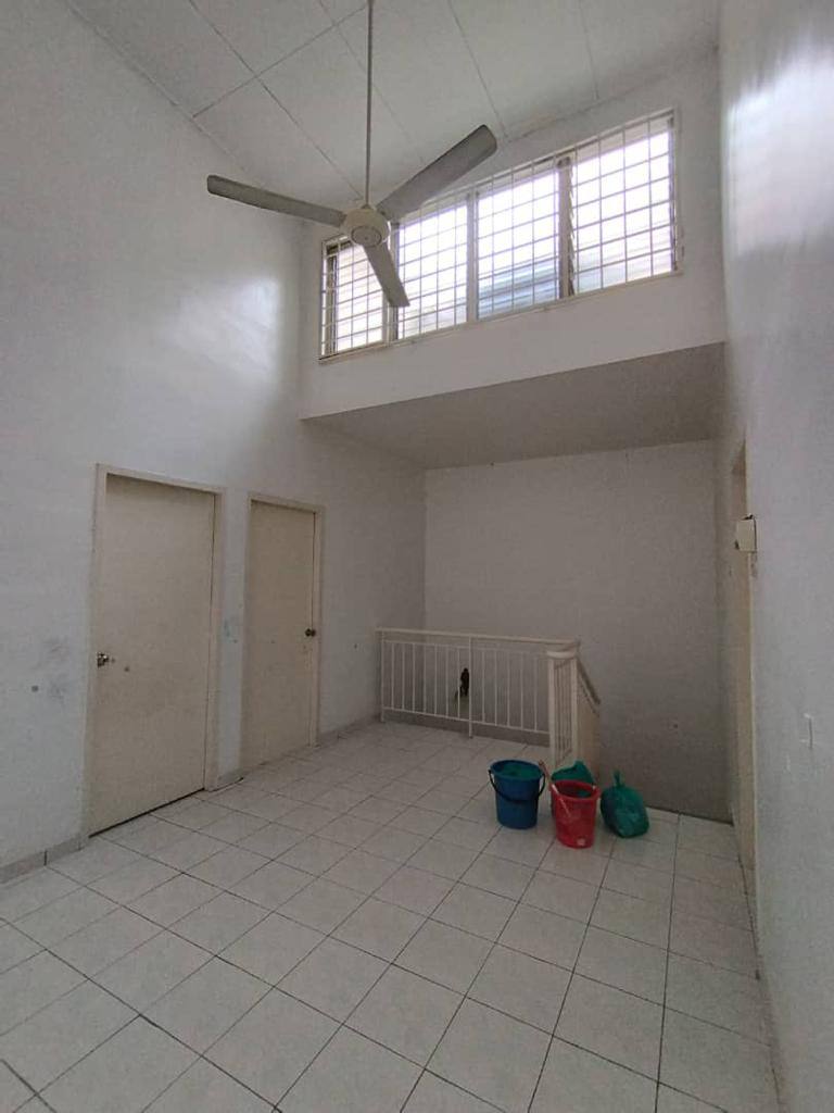 RENOVATED 2 Storey Taman Sutera Kajang - photo 10
