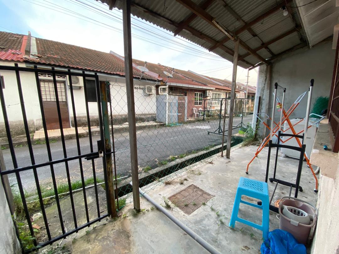 Single Storey Terrace, Desa Pinggiran Putra - photo 7