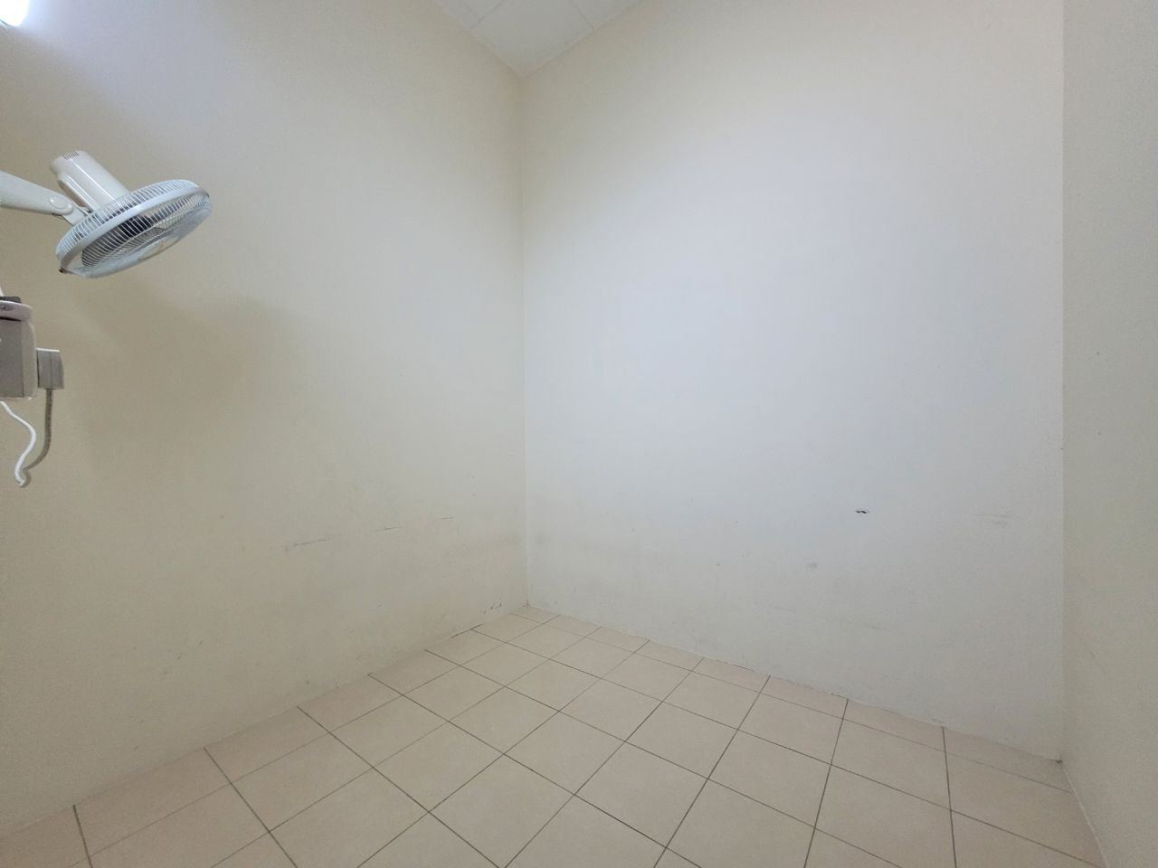 Single Storey Terrace Taman Jalan Ruyung, Kapar - photo 10