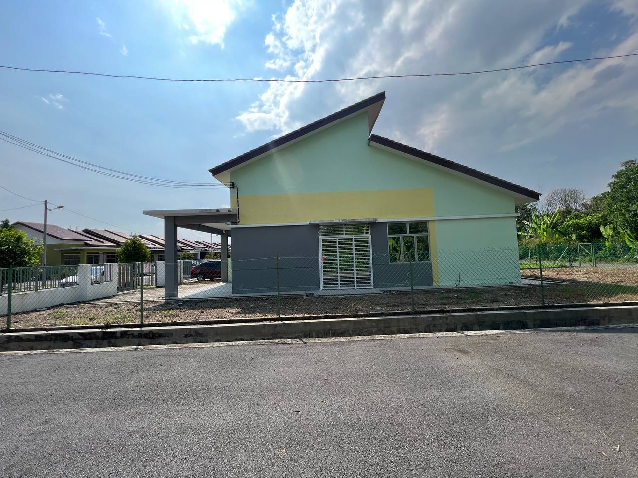 1 Storey Corner Lot Taman Semarang Mutiara Dengkil - photo 3