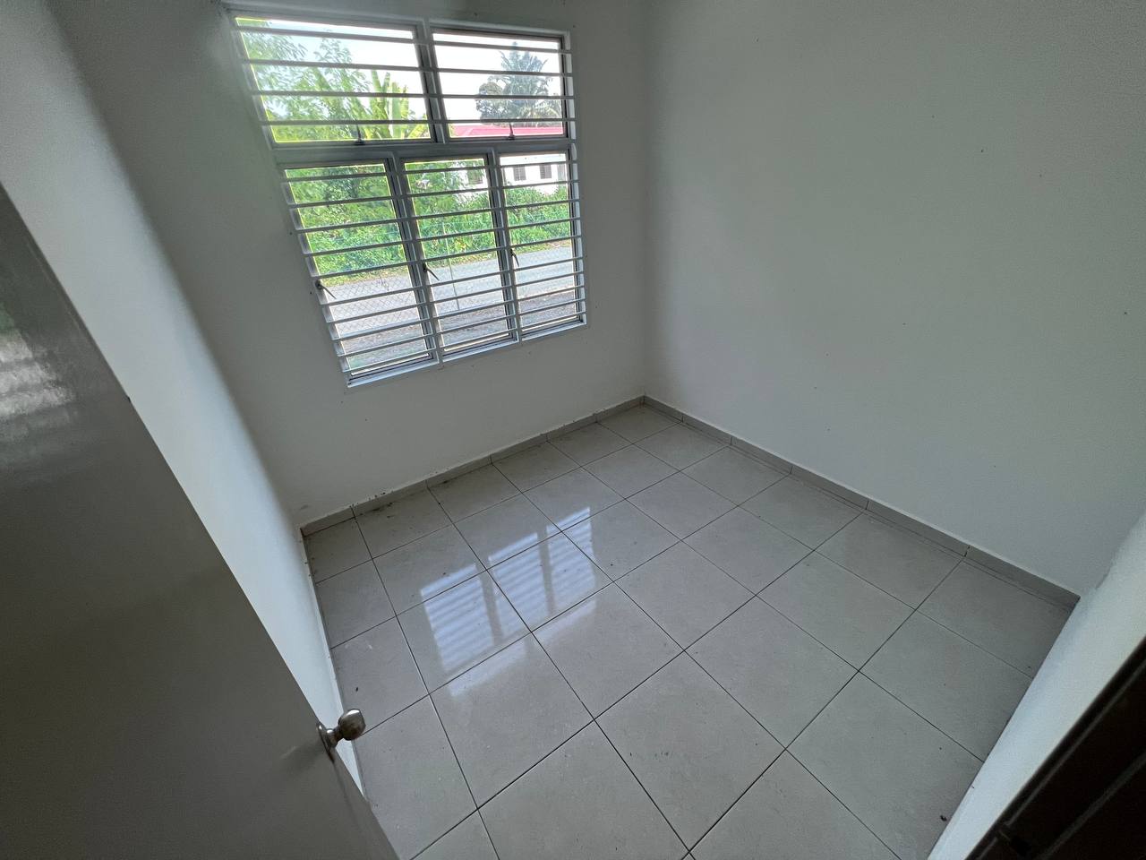 1 Storey Corner Lot Taman Semarang Mutiara Dengkil - photo 12