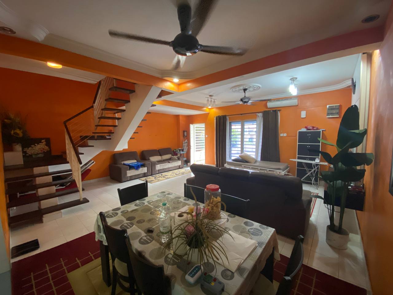 RENOVATED FREEHOLD 2 STOREY BANDAR SERI PUTRA - photo 2