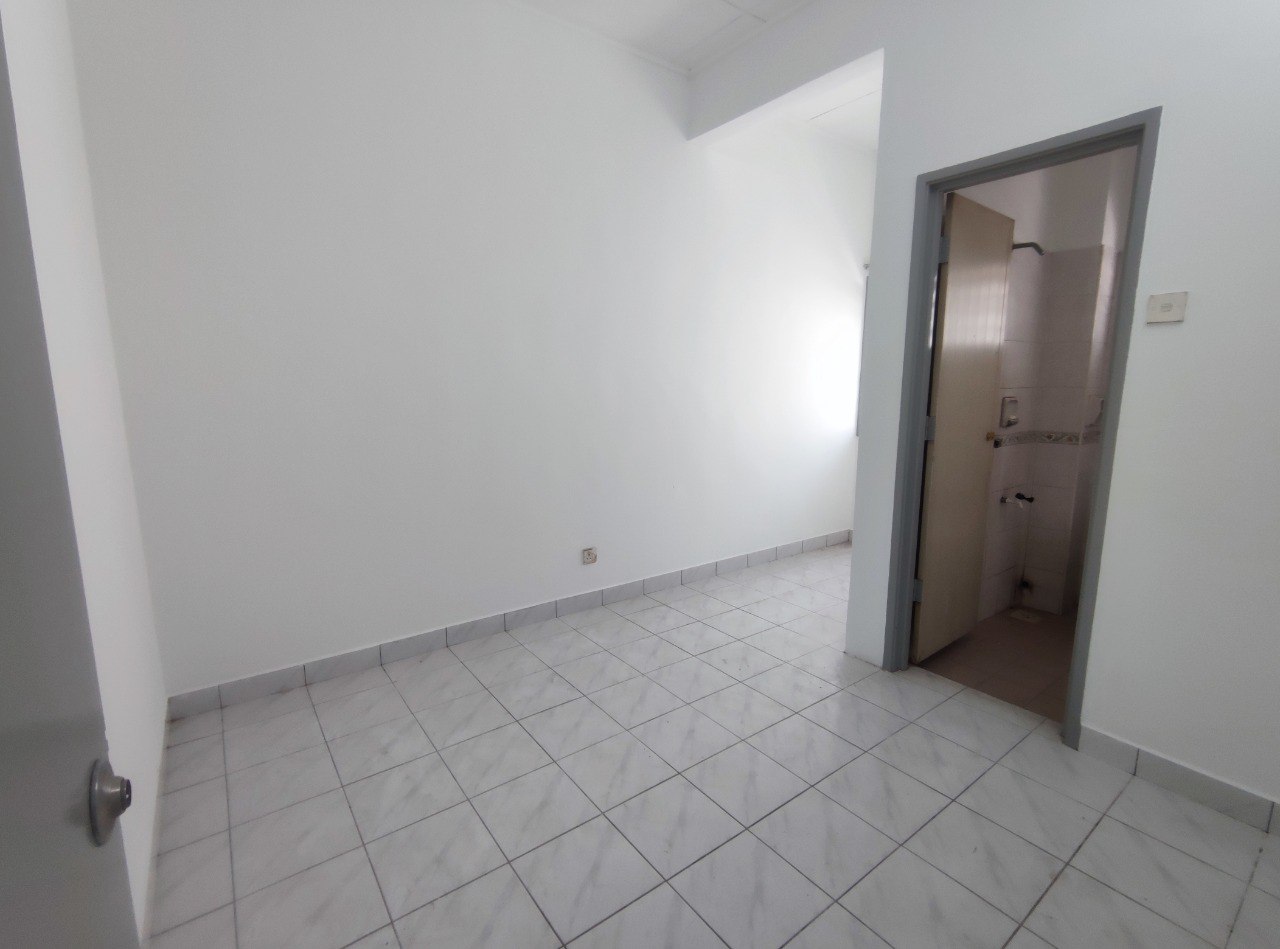 2 Storey Terrace House Taman Putra Prima Puchong - photo 8