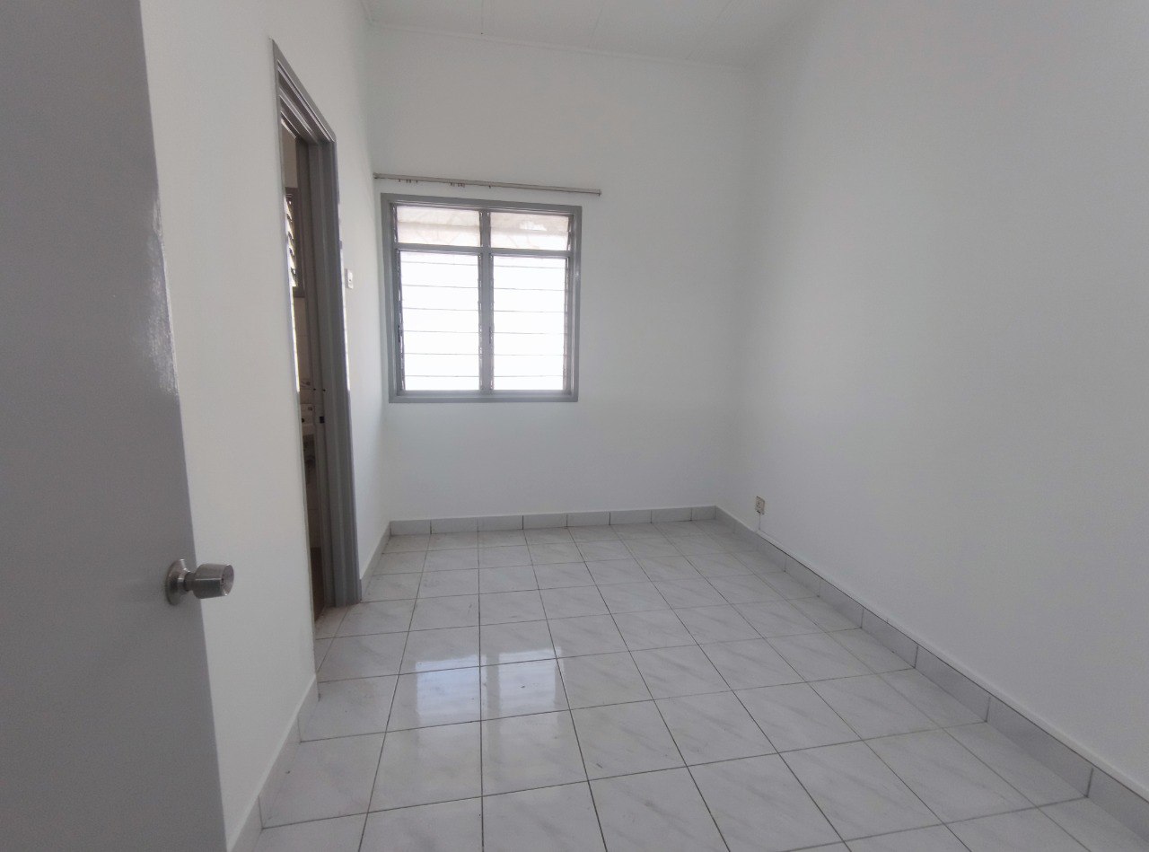 2 Storey Terrace House Taman Putra Prima Puchong - photo 9