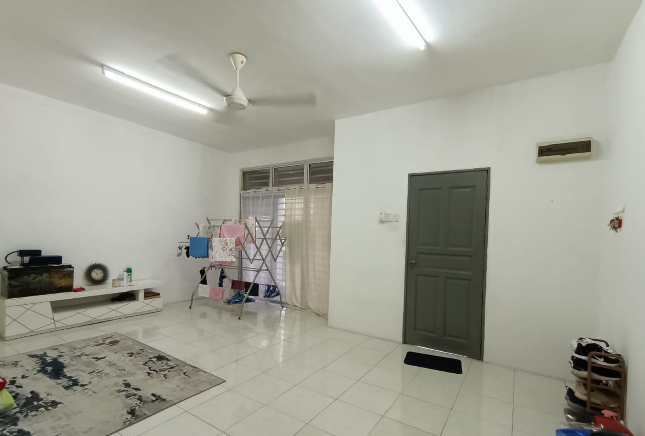 2 Storey terrace, Taman Salak Perdana, Sepang - photo 2