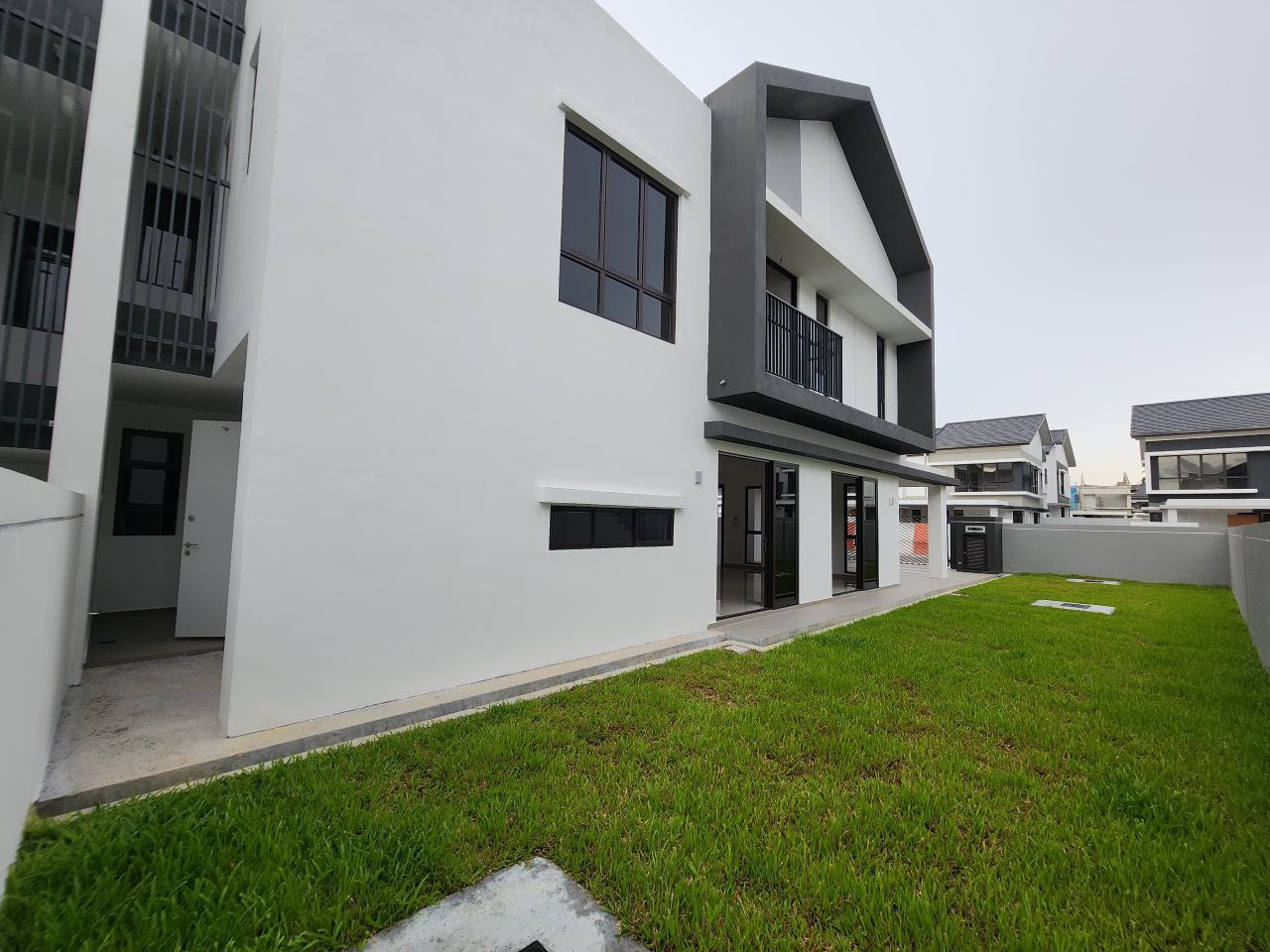 Brand New SemiD Cluster Double Storey Casablanca 1 - photo 4