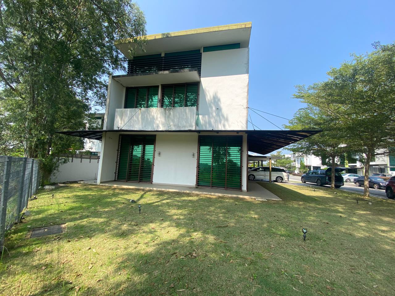 Superlink CORNER  2 storey Ficus Peak Denai Alam - photo 2