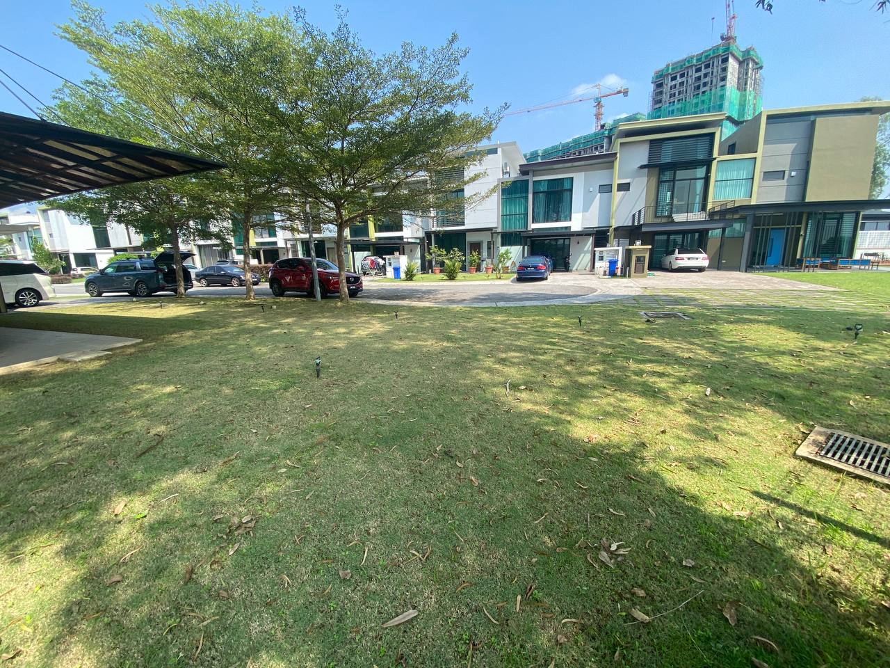 Superlink CORNER  2 storey Ficus Peak Denai Alam - photo 3