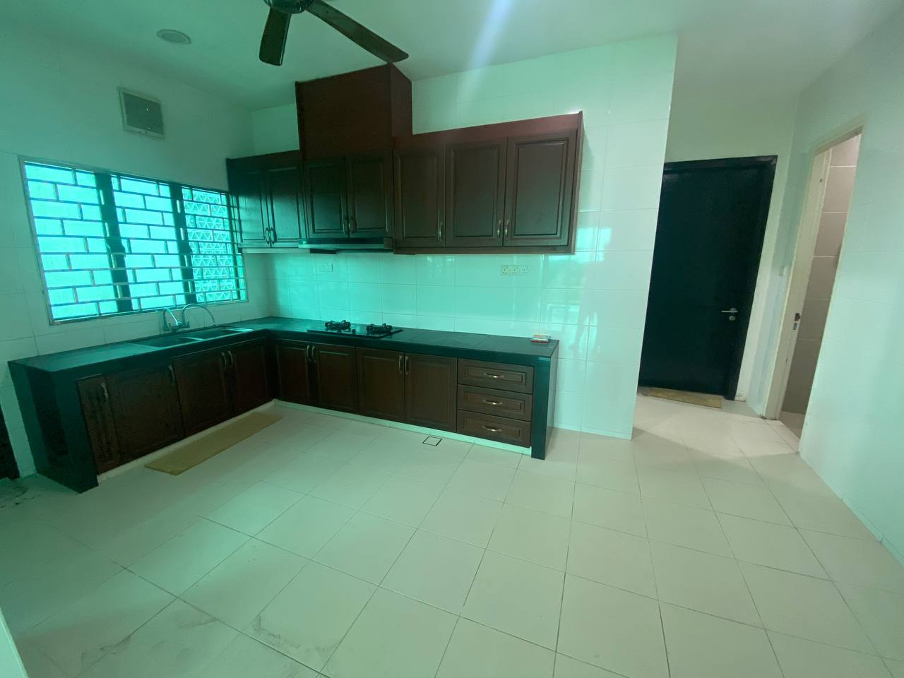 Superlink CORNER  2 storey Ficus Peak Denai Alam - photo 8