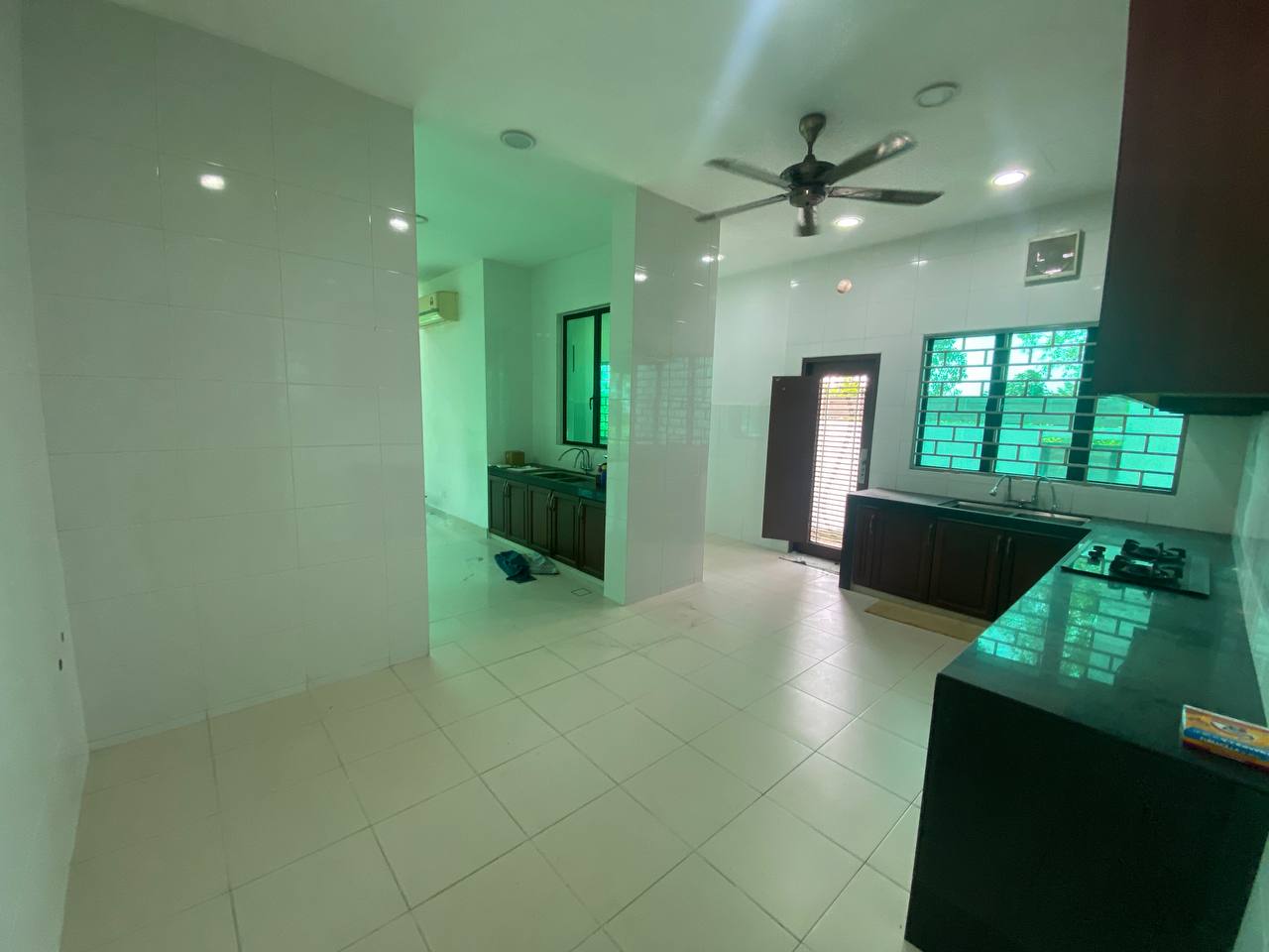 Superlink CORNER  2 storey Ficus Peak Denai Alam - photo 9