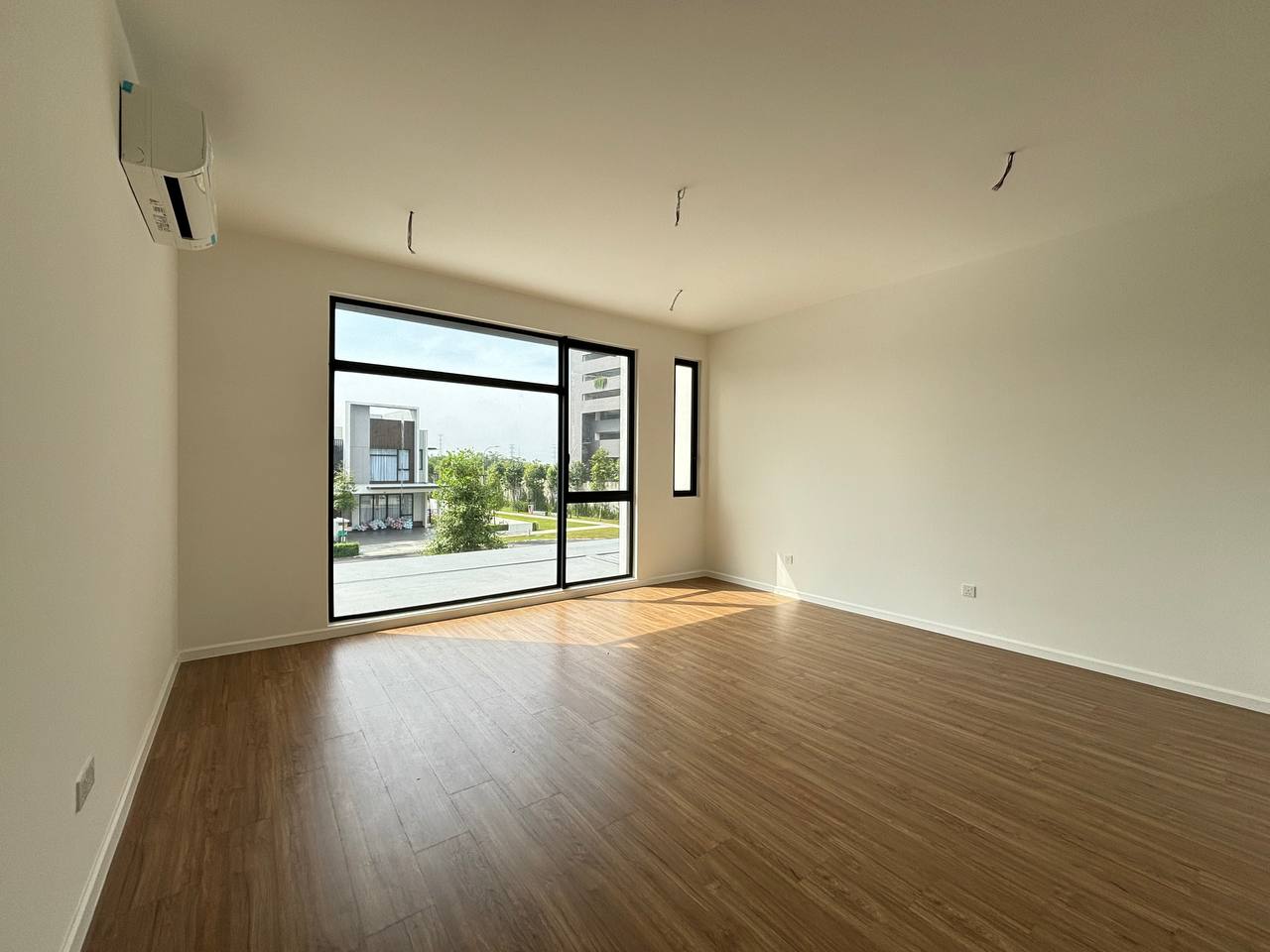 Brand New 2 Storey Superlink LUXURA link Villas - photo 7