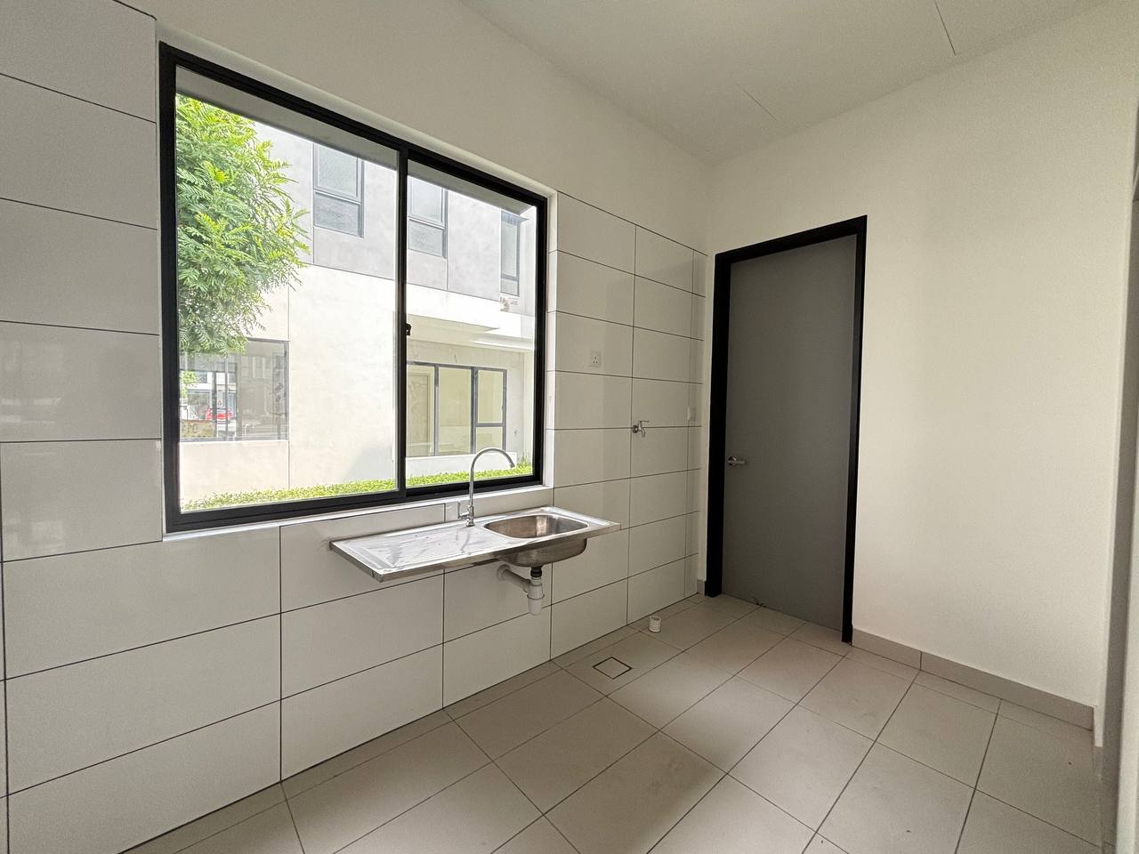Brand New 2 Storey Superlink LUXURA link Villas - photo 10