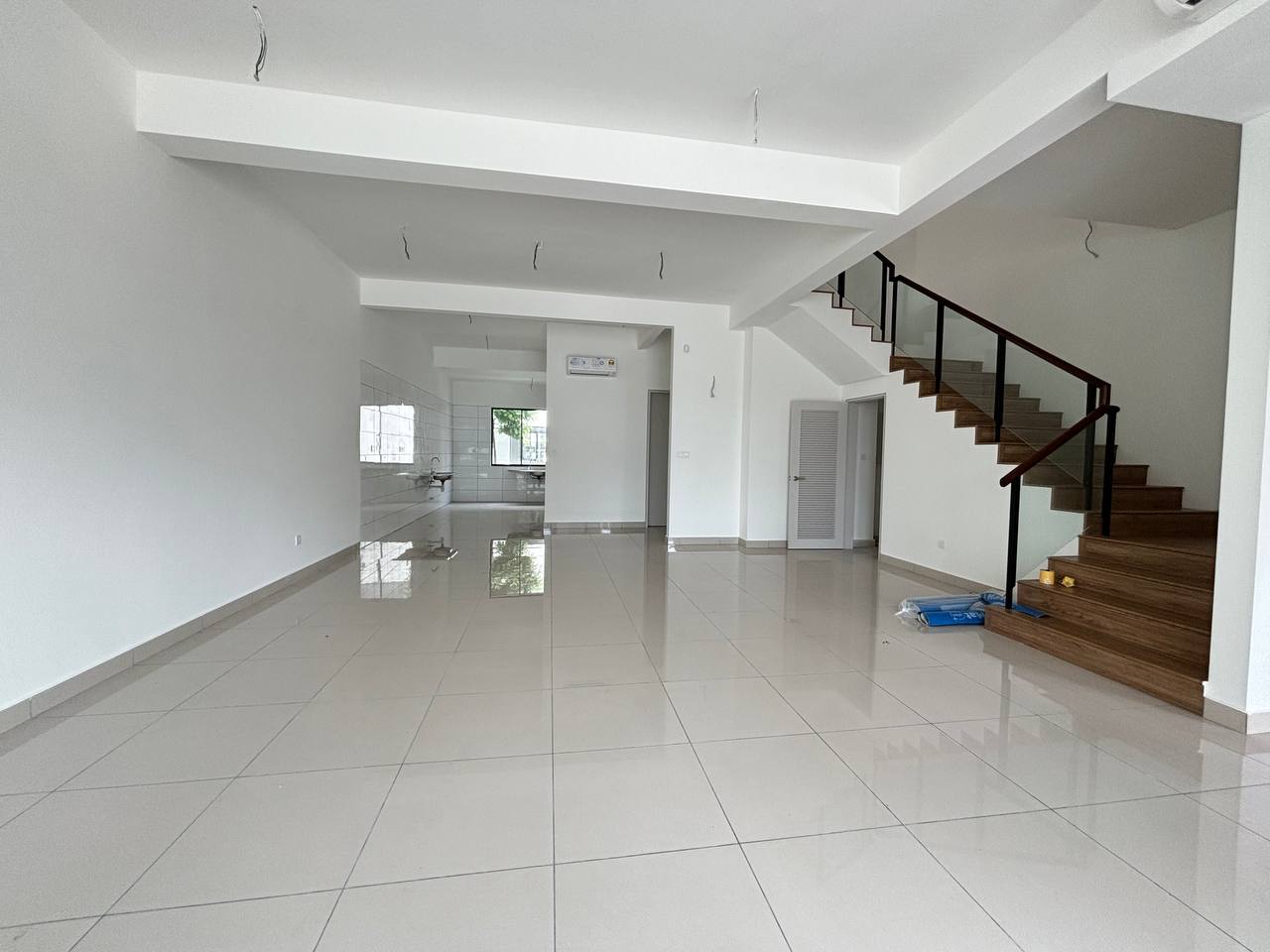 Brand New 2 Storey Superlink LUXURA link Villas - photo 11
