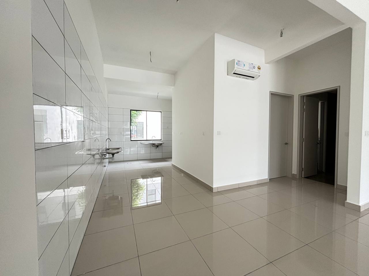 Brand New 2 Storey Superlink LUXURA link Villas - photo 12