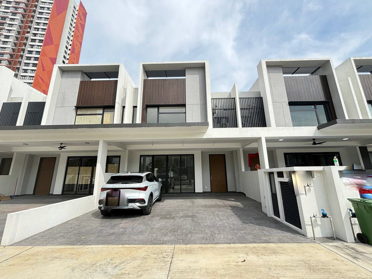 Brand New 2 Storey Superlink LUXURA link Villas - photo 13