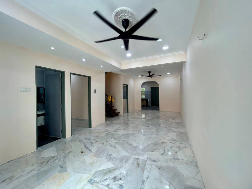 2 storey terrace Taman Subang Mewah USJ 1 - photo 4