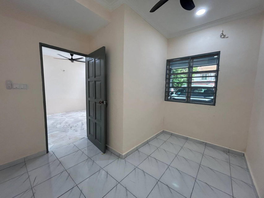 2 storey terrace Taman Subang Mewah USJ 1 - photo 8
