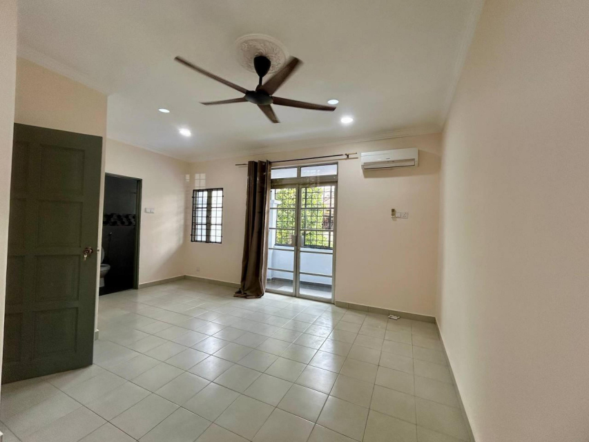 2 storey terrace Taman Subang Mewah USJ 1 - photo 12