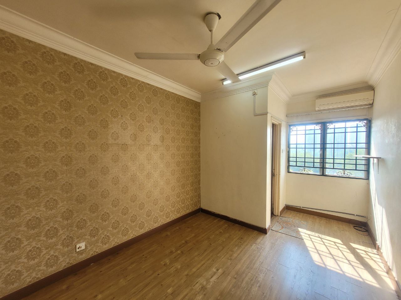Desaminium Rimba Apartment Seri Kembangan - photo 9