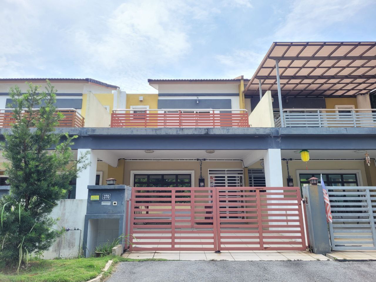 2 Storey Terrace Per ...