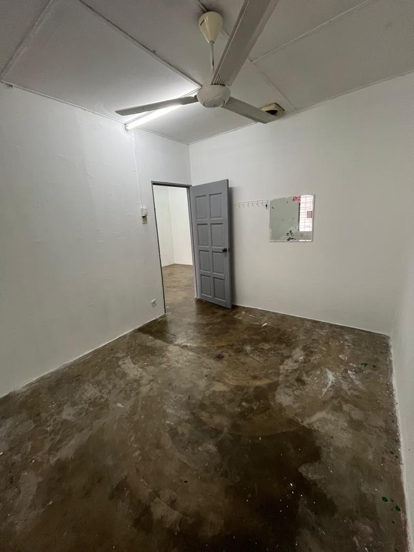 Single Storey Terrace Seksyen 20 Shah Alam - photo 4