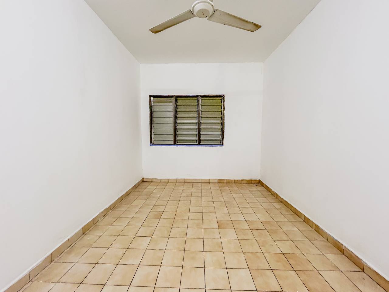 Renovated 1 Storey Terrace Seksyen 17 Shah Alam - photo 6