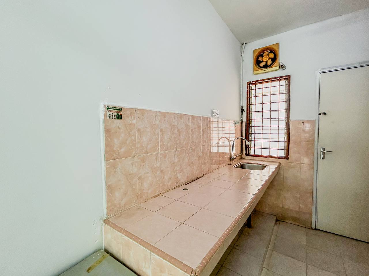 Renovated 1 Storey Terrace Seksyen 17 Shah Alam - photo 12