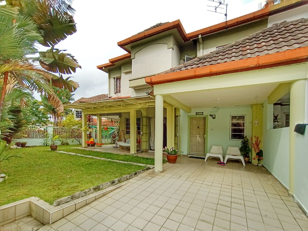 Corner lot Double Storey Terrace USJ 12