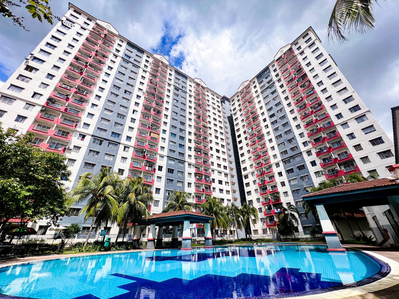 Vista Pinggiran Apartment, Taman Pinggiran Putra