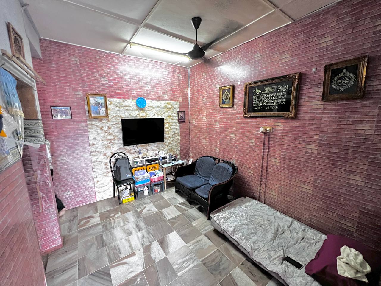 Single Storey Terrace Taman Desa Beringin Sikamat - photo 3