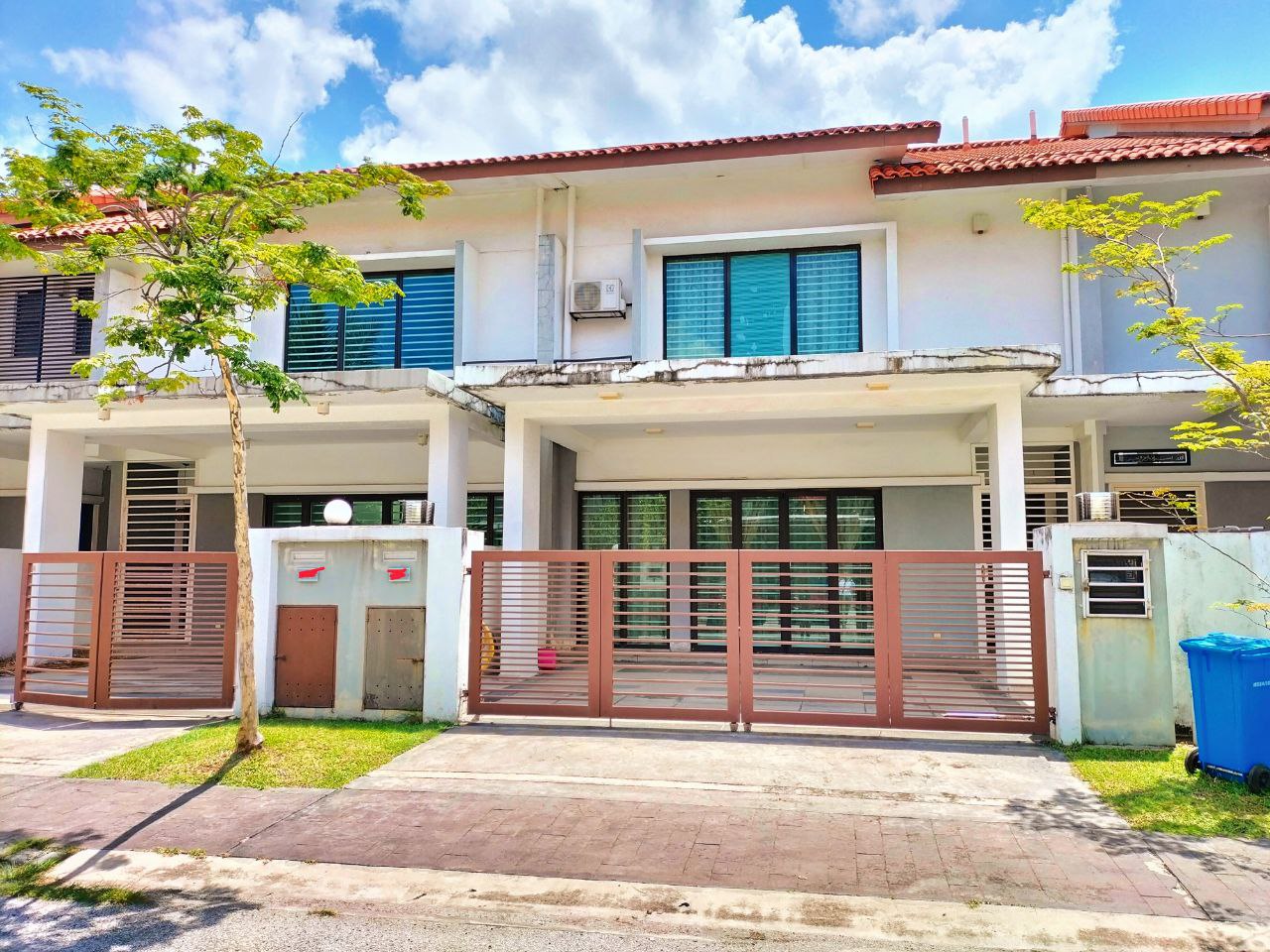 Double Storey Superlink Pentas 2, Alam Impian